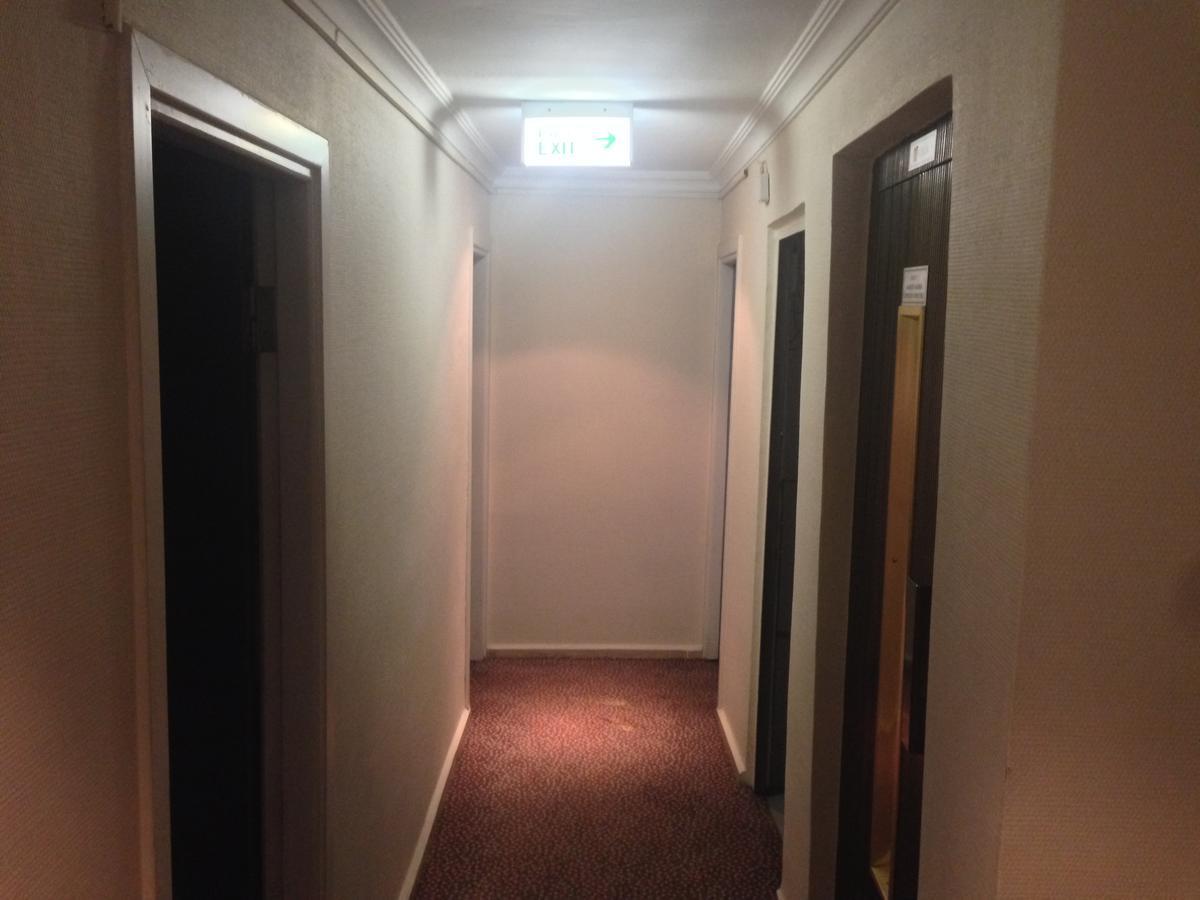 Hotel Akkus อิสตันบูล ภายนอก รูปภาพ
