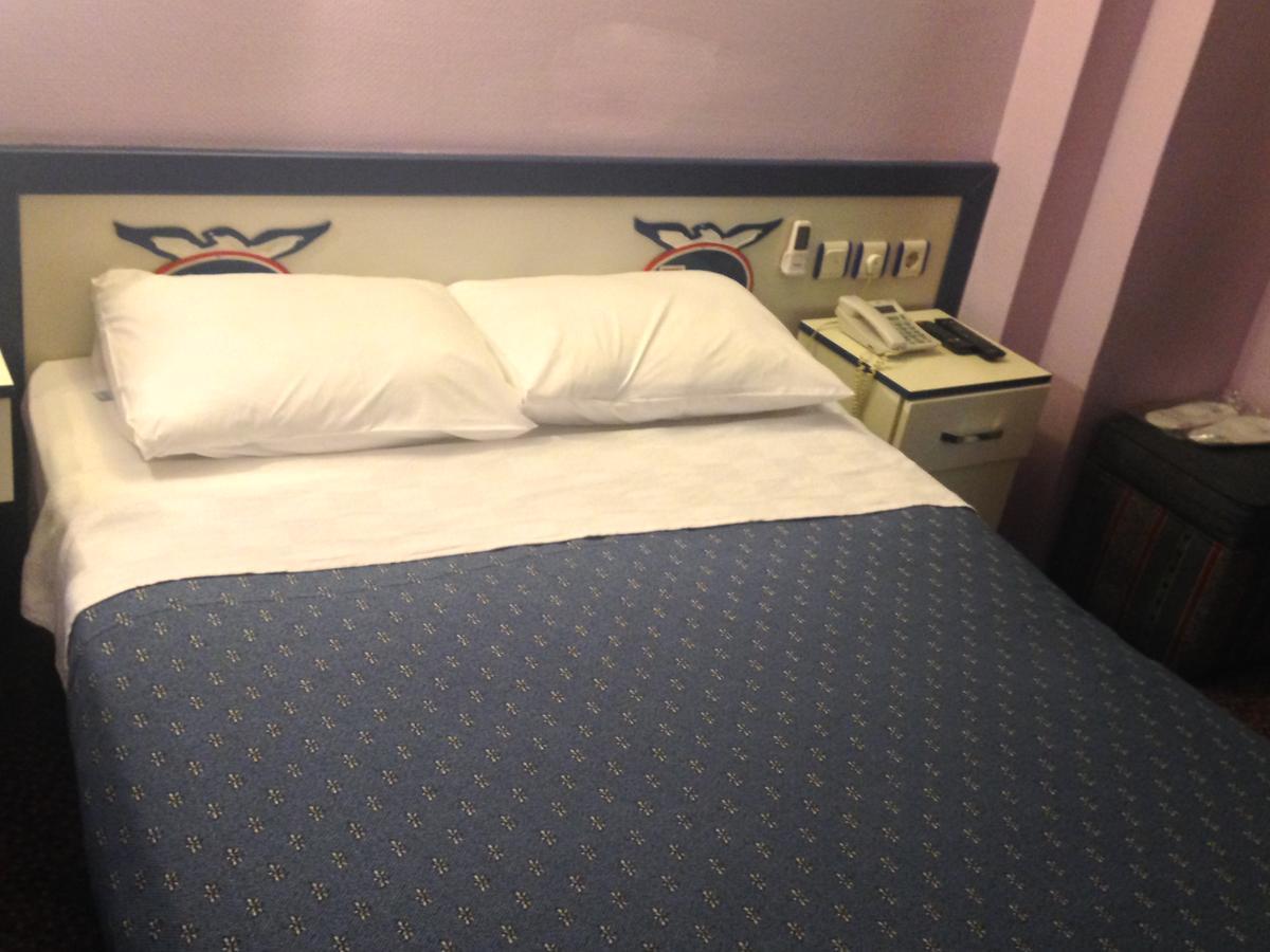 Hotel Akkus อิสตันบูล ภายนอก รูปภาพ
