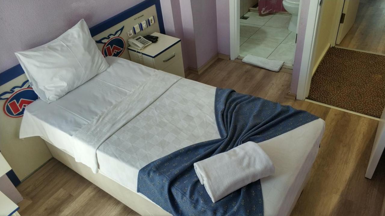 Hotel Akkus อิสตันบูล ภายนอก รูปภาพ