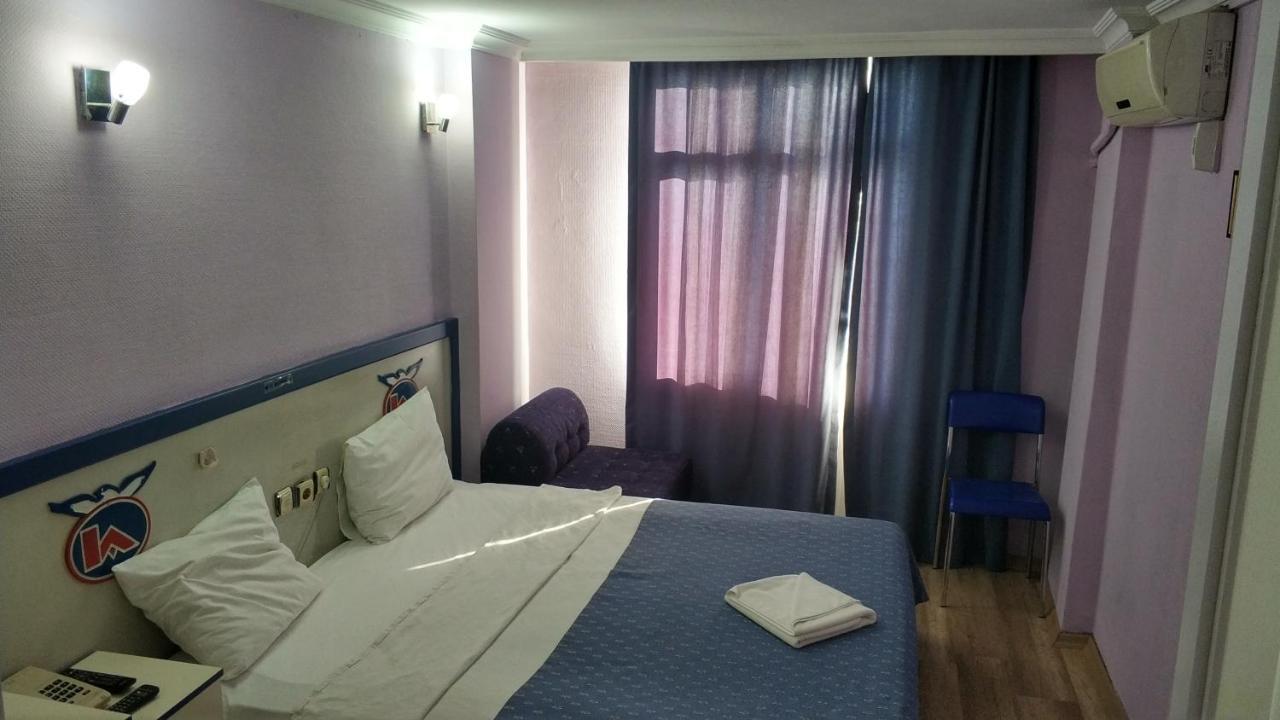 Hotel Akkus อิสตันบูล ภายนอก รูปภาพ