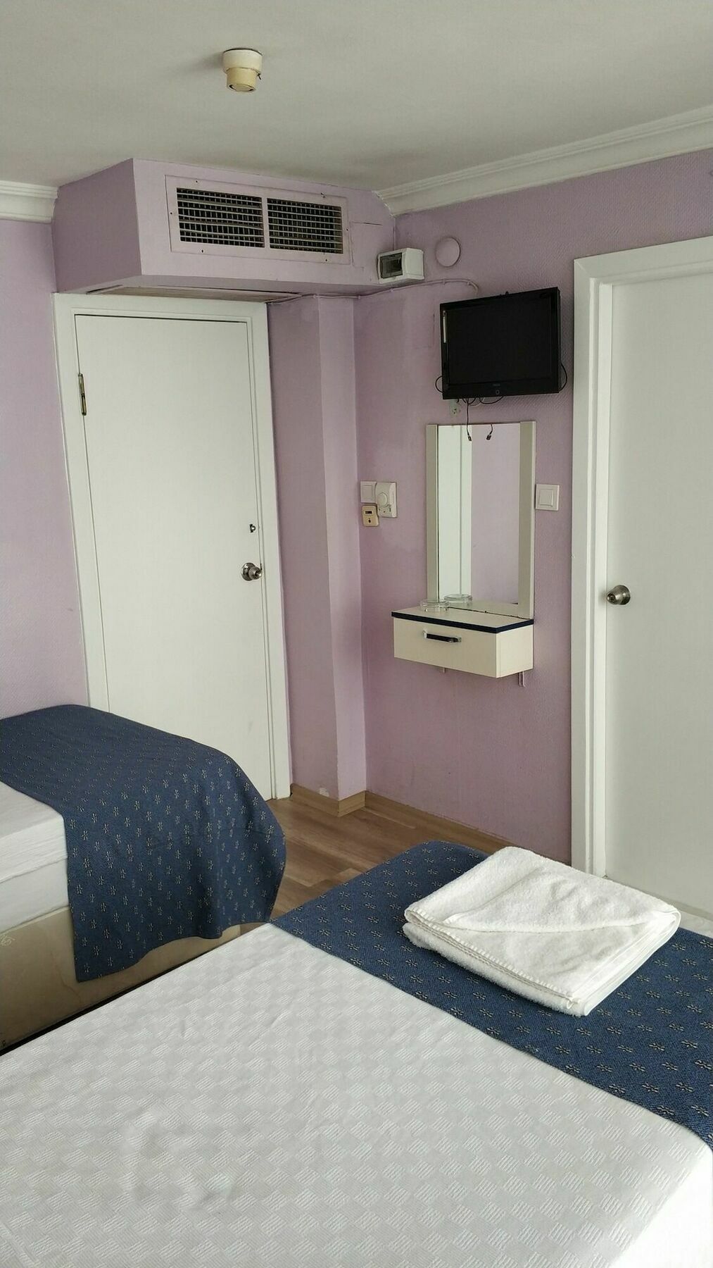 Hotel Akkus อิสตันบูล ภายนอก รูปภาพ